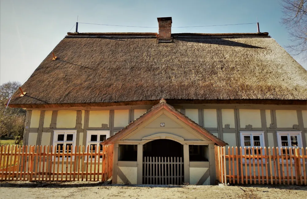 Historisches Fachwerkhaus mit Reetdach in Zossen