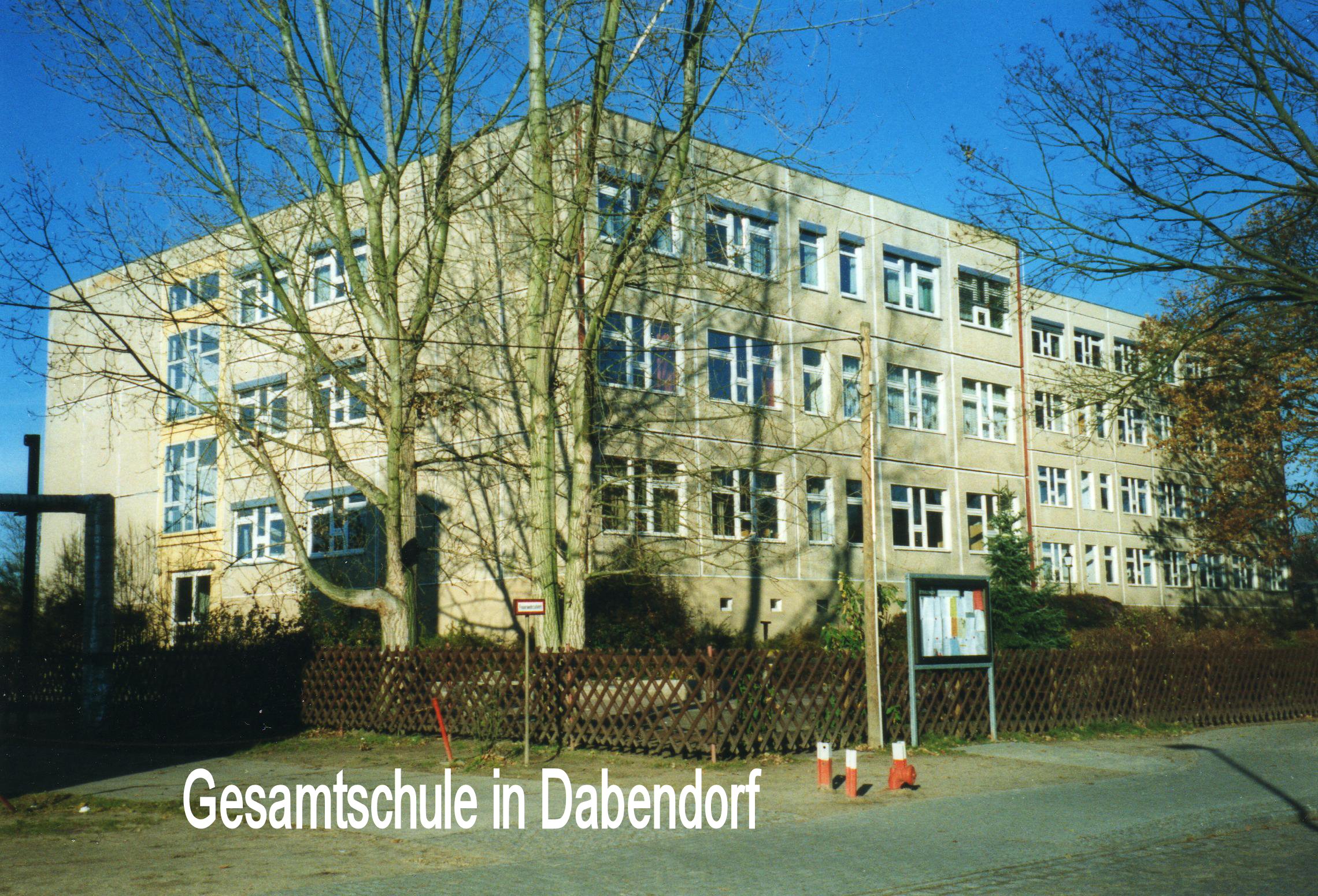 2021 06 08 4 Gesamtschule Dabendorf 1985 eingeweiht